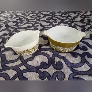 Vintage PYREX Casserole Dishes X2 (Large And Medium)